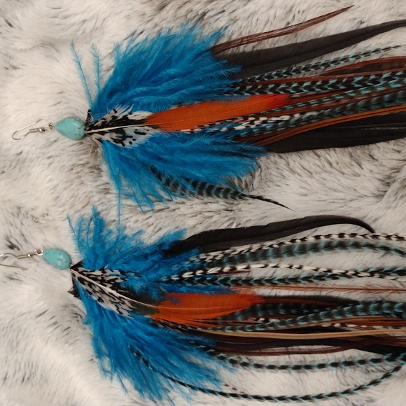 Handmade Feather Earrings - Picture 2 of 6